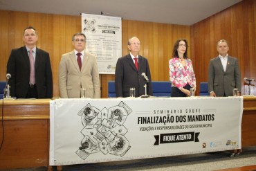 Cons. Daniel Goulart,  Joaquim de Castro (vice), Honor Cruvinel (pres), Maria Teresa Garrido, Procurador Geral de Contas Jose Gustavo Athayde